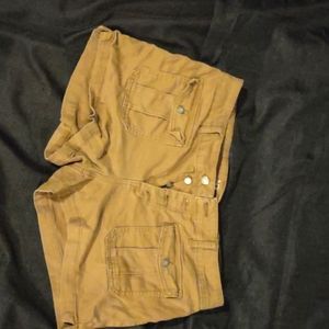 5 button shorts